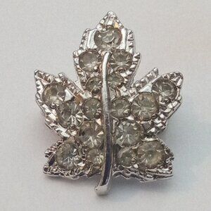 Signed Keyes Slivertone Vintage Rhinestone Brooch Pin